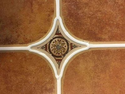 美縫劑為什么會打敗傳統(tǒng)的填縫劑？