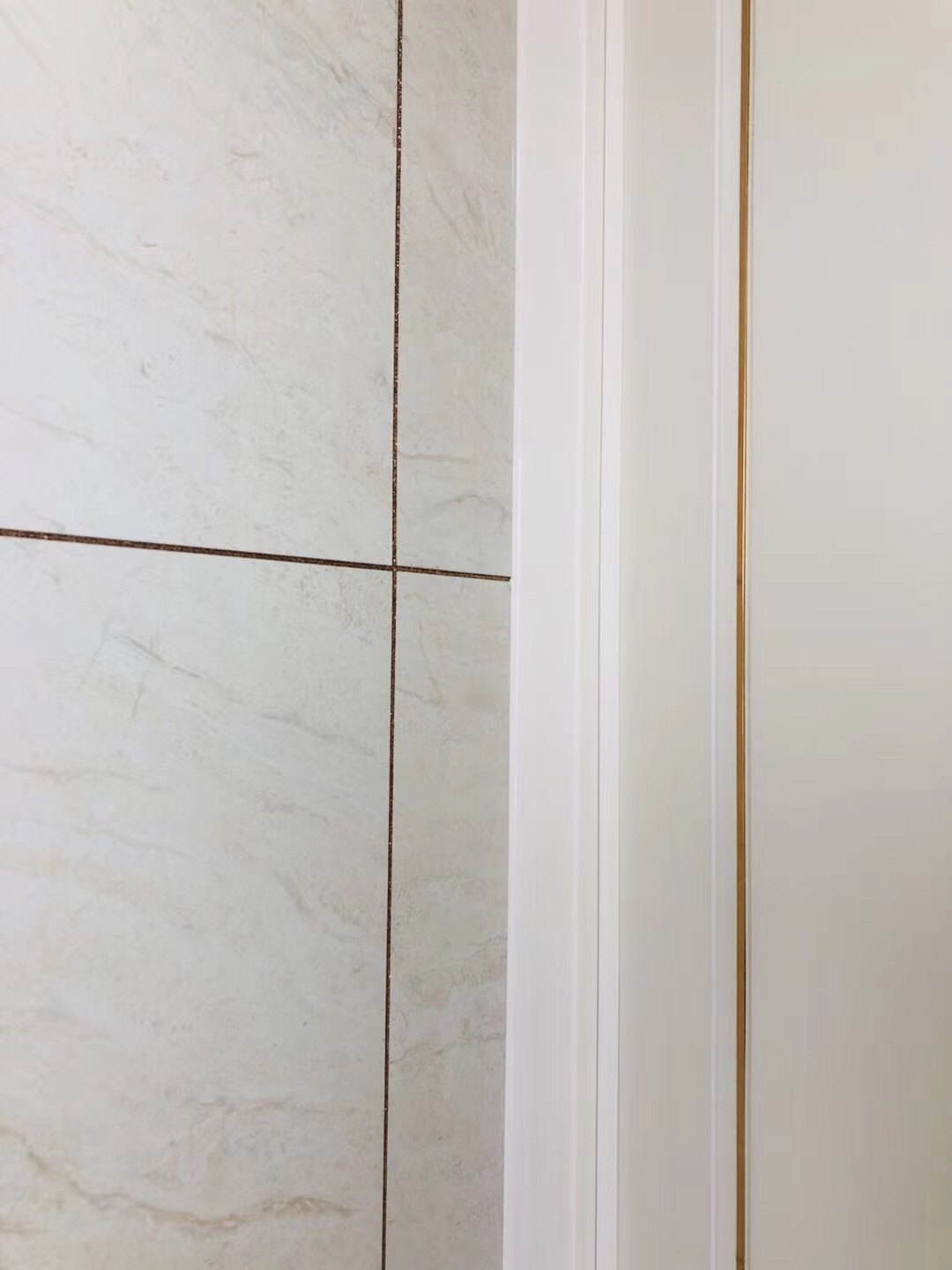 玻璃膠和美容膠，哪種更好？